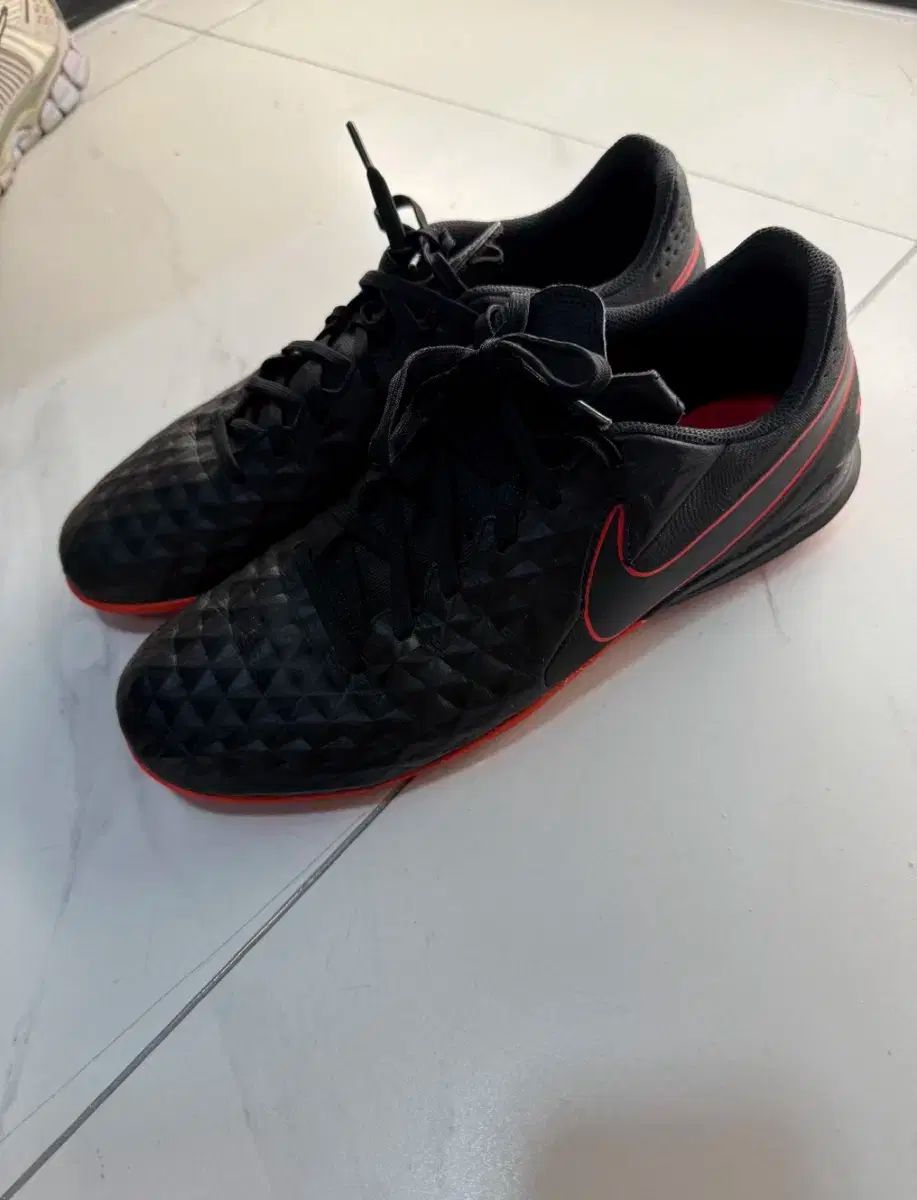 NIKE ナイキ ティエンポ レジェンド 8 サッカーシューズ 280