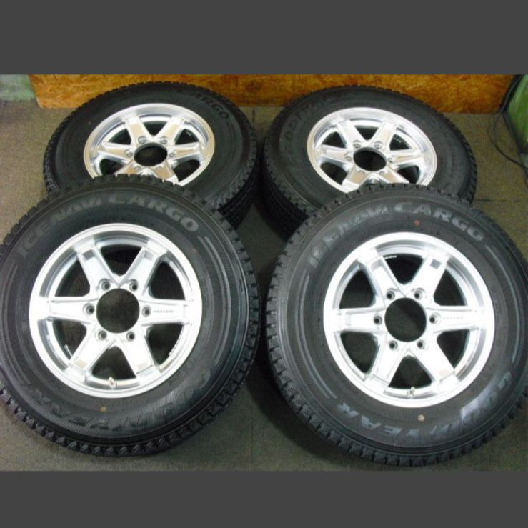 グッドイヤー　ICENAVI CARGO 195/80R15 ホイールセット グッドイヤー（GOODYEAR） 195/80R15 スタッドレスタイヤホイール