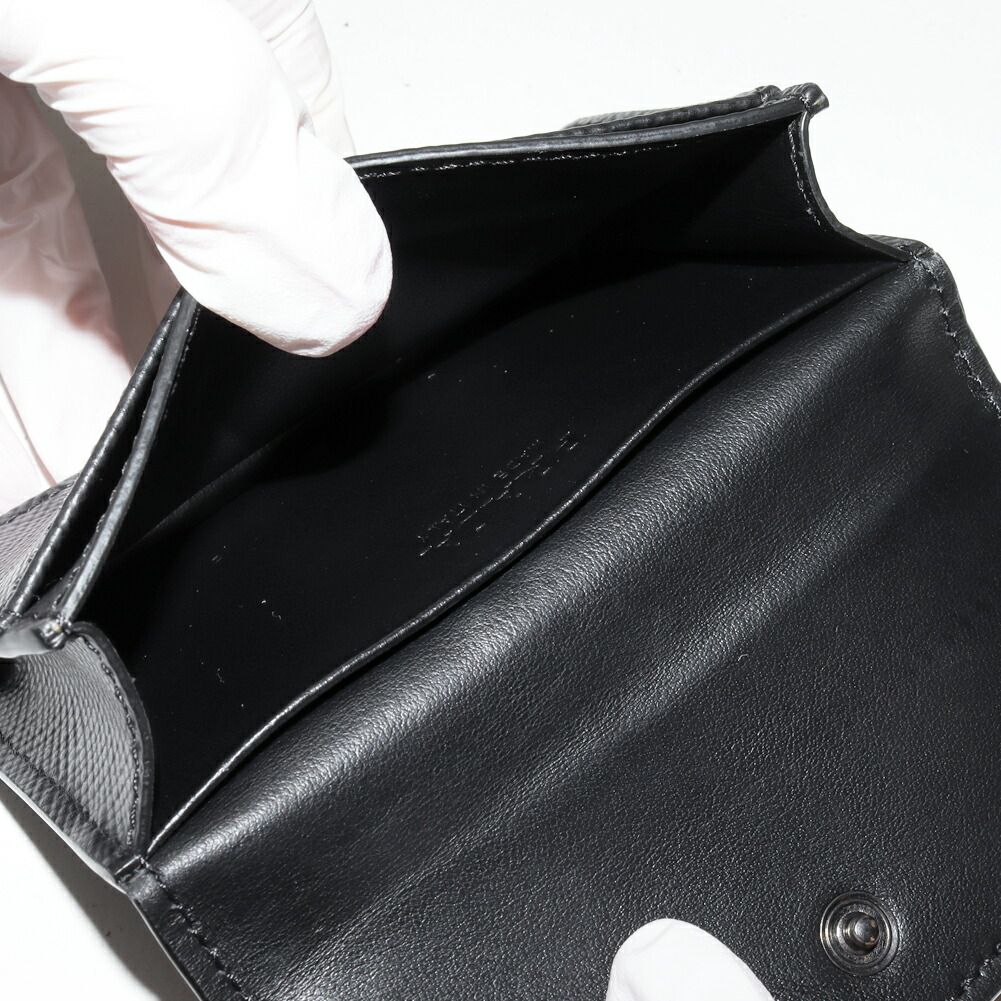 美品！PRADA カードケース　名刺入れ　ブラック　ネロ　サフィアーノ Amazon | [Prada] [プラダ] カードケース 名刺入れ サフィアーノ