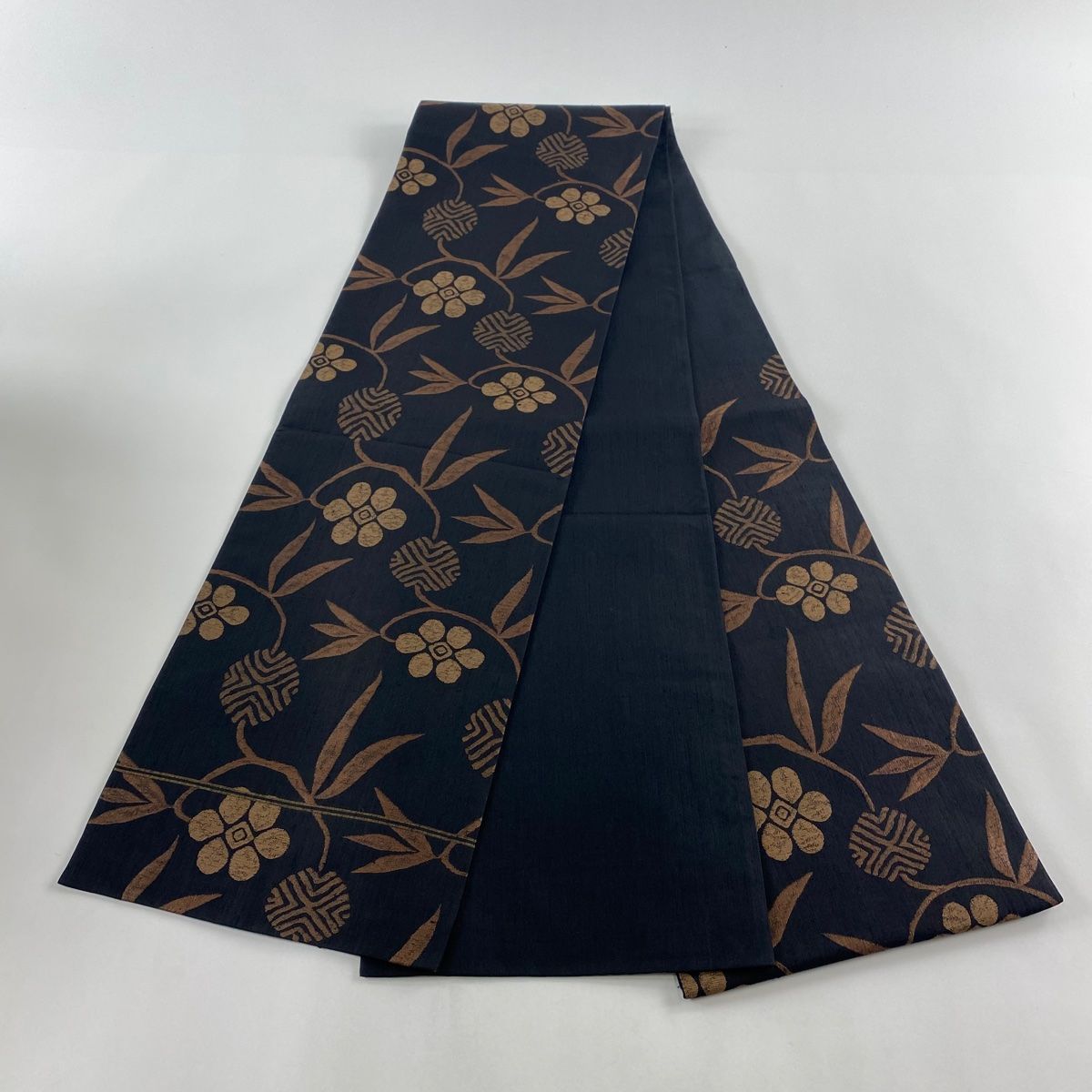 袋帯 美品 秀品 やまと 笹蔓 箔 墨色 六通 正絹 【中古】 - メルカリ