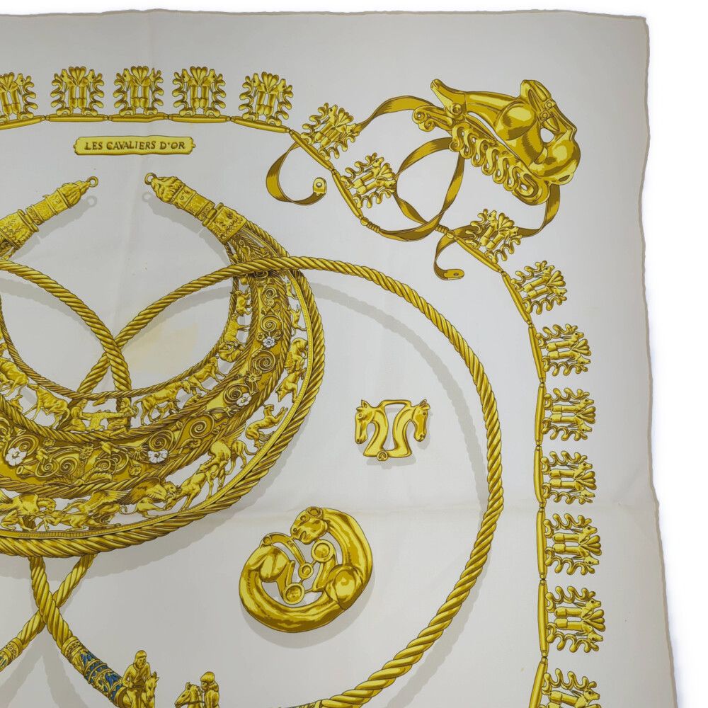 HERMES エルメス カレ90・LES CAVALIERS DOR・シルク スカーフ