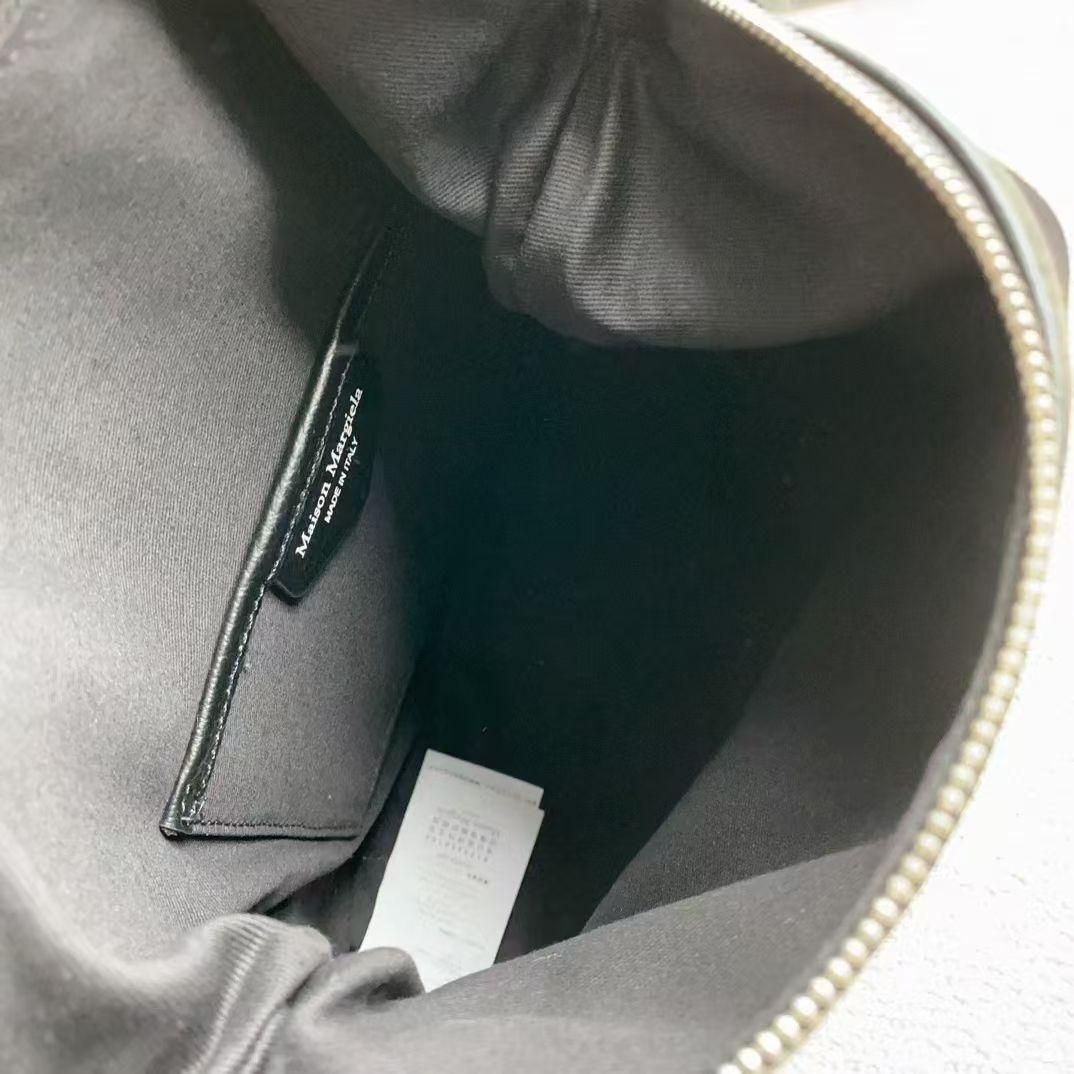 Margiela 黒いショルダーバッグ