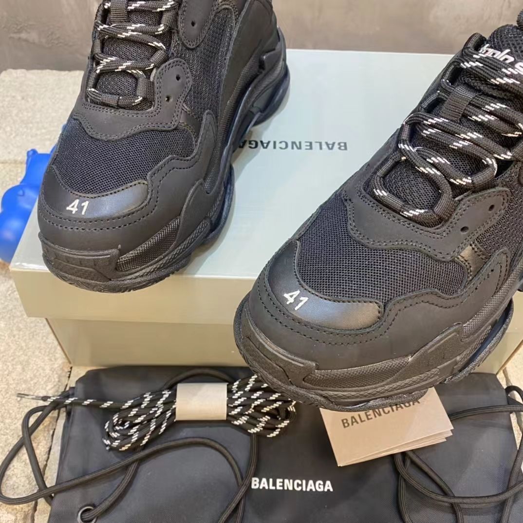 BALENCIAGA TRIPLE S ALL BLACK OG