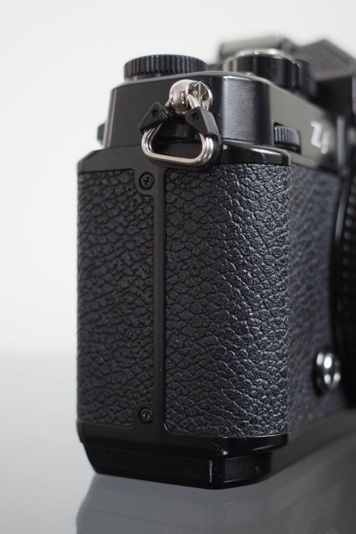 NikonZf ボディ 動作確認済み バッテリー・ストラップ付 外観小キズあり NikonZf ボディ 動作確認済み バッテリー・ストラップ付 外観小