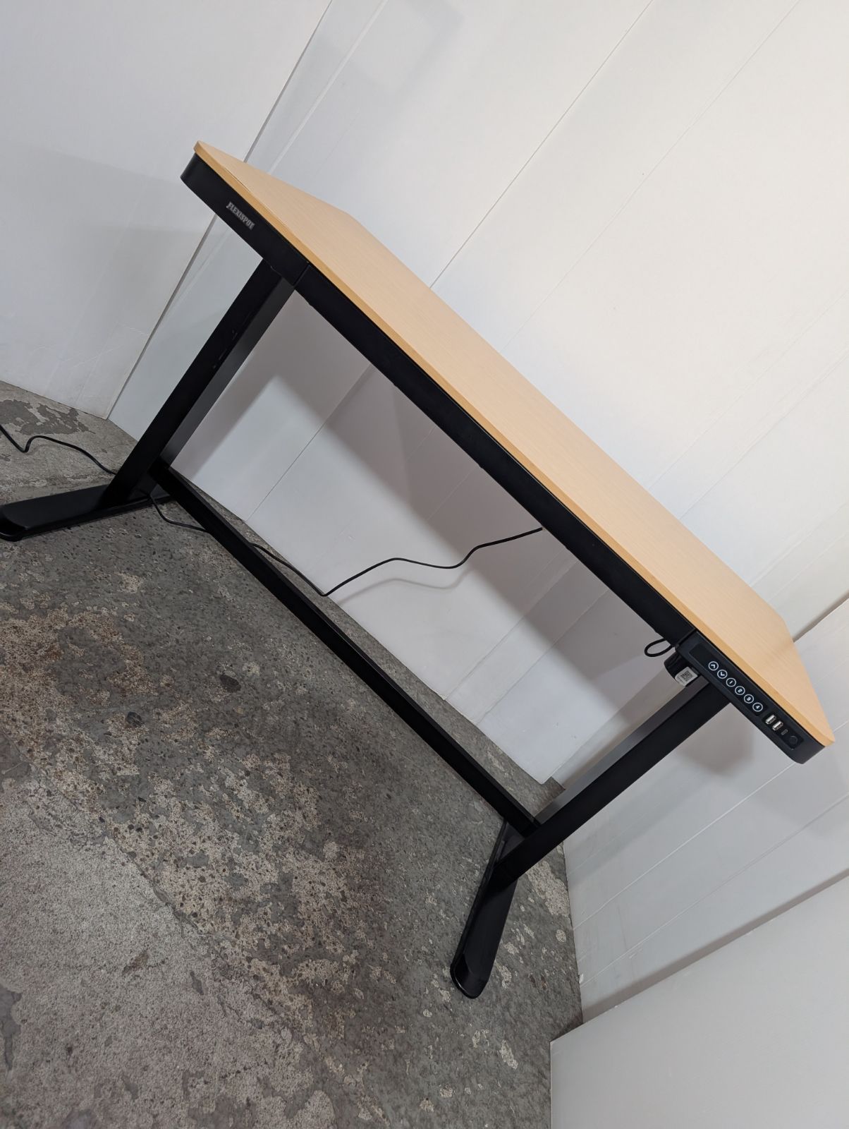 電動式昇降デスク