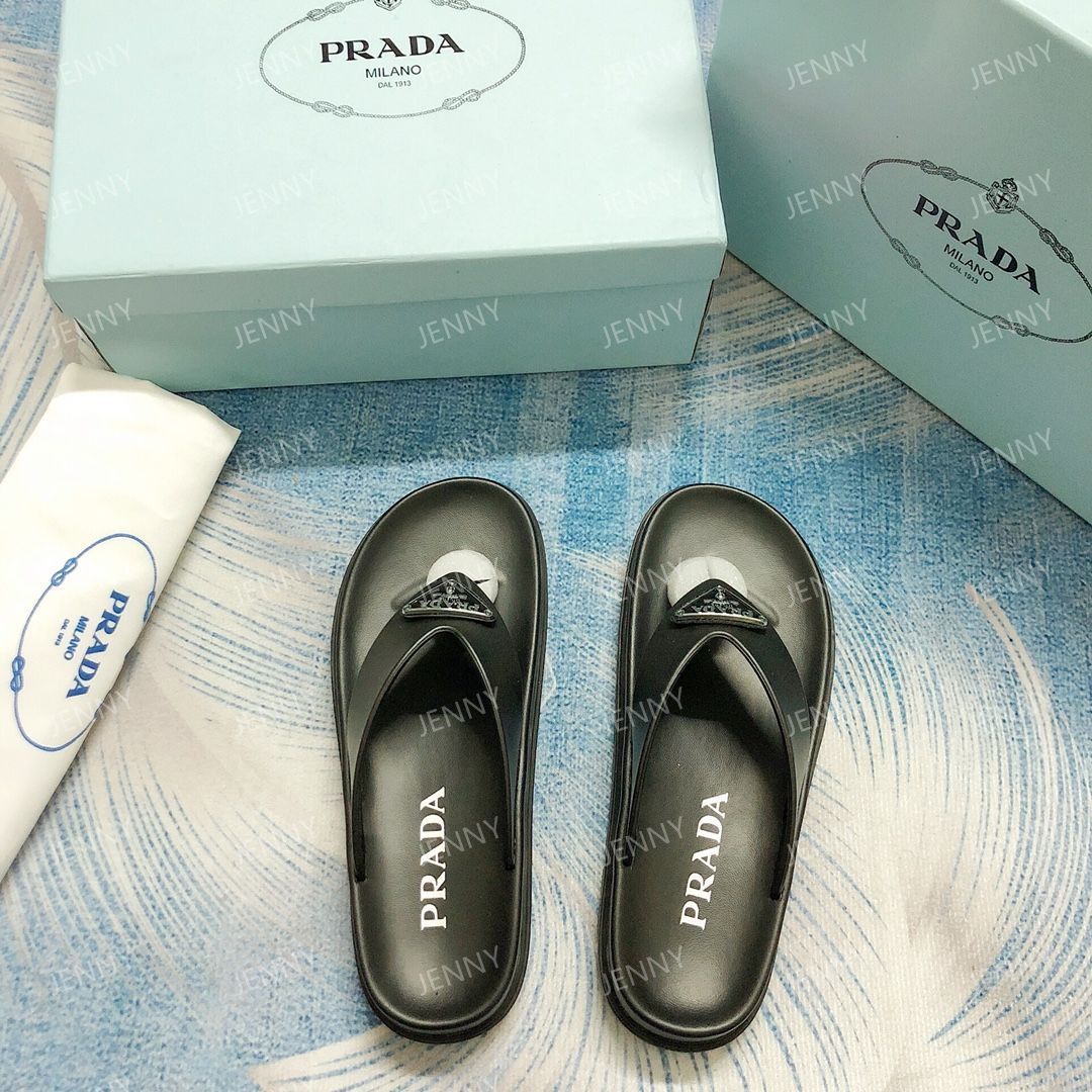 PRADA ソフトパッド入り ナッパ レザー サンダル ブラック