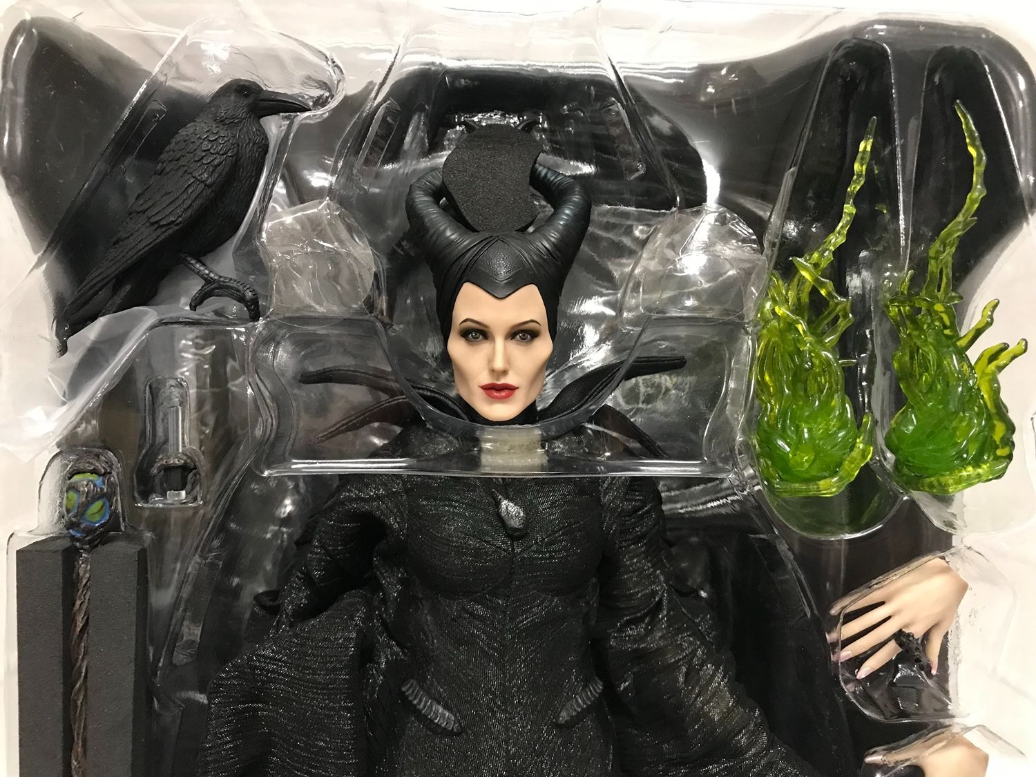 ホットトイズ マレフィセントフィギュア 1/6スケール 限定生産 ホット