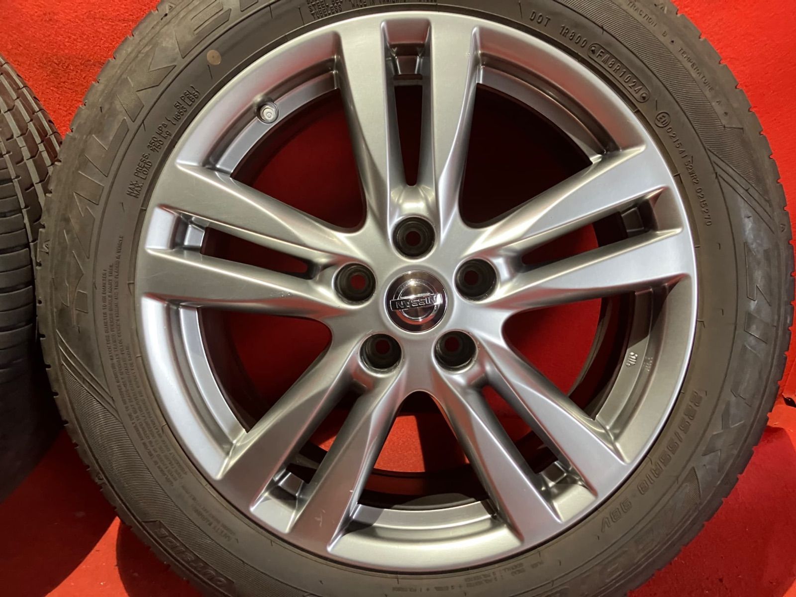 中古サマータイヤホイールセット【225/55R18 FALKEN ZE310