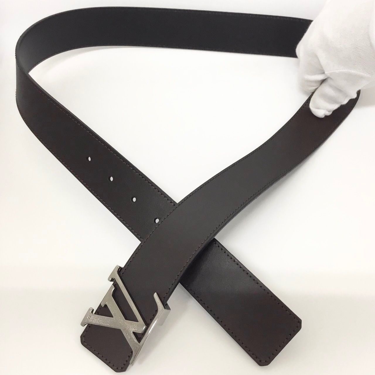 美品✨ルイヴィトン　ベルト　M9887　サンチュール　LVイニシャル　レザー LOUIS VUITTON ルイヴィトン M9887 サンチュール イニシャル