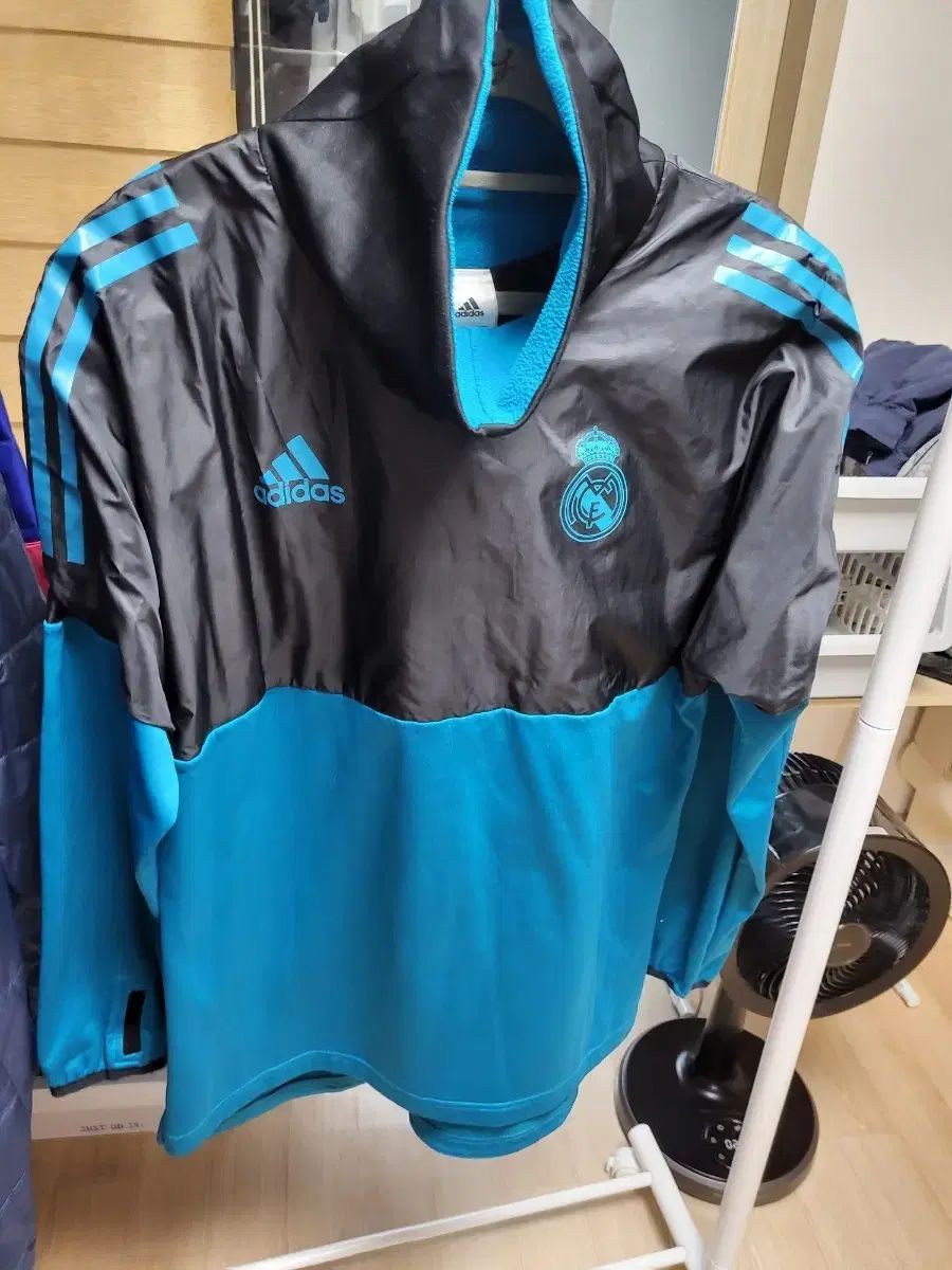 adidas(アディダス) レアルマドリード ウィンドブレーカー