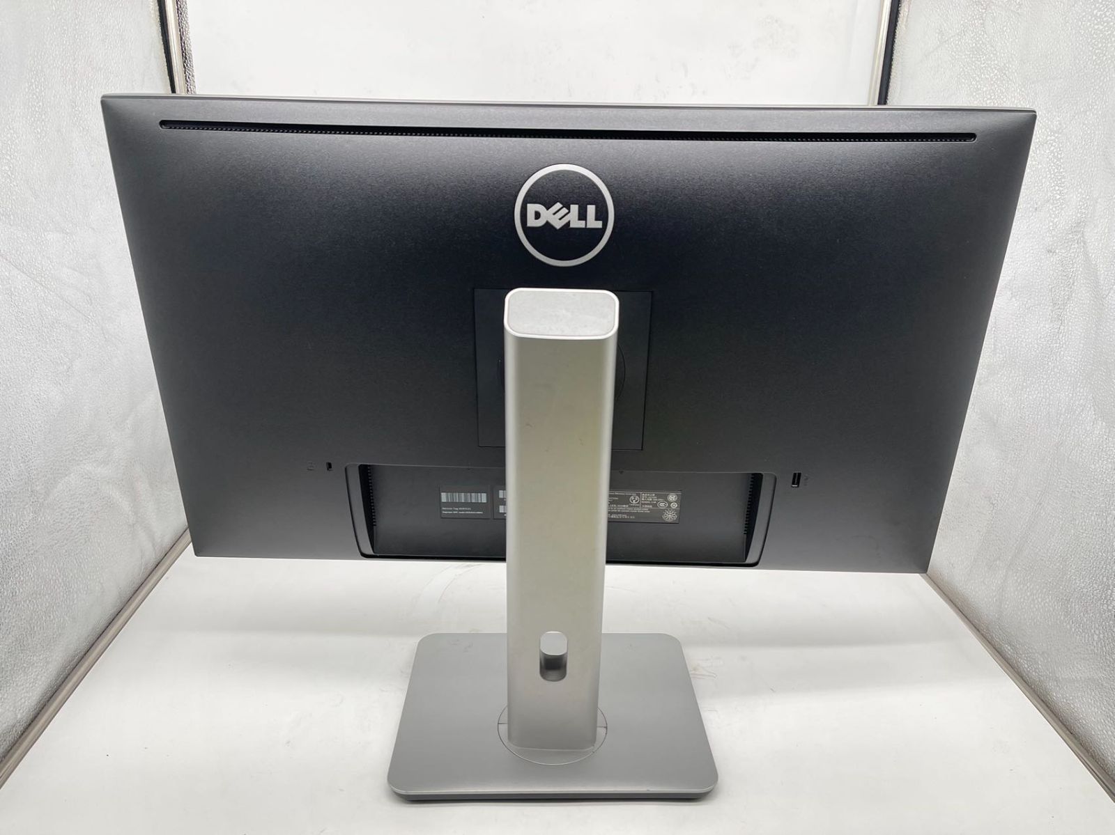 DELL ディスプレイ モニター U2715Hc 解像度2 560 x 1 440