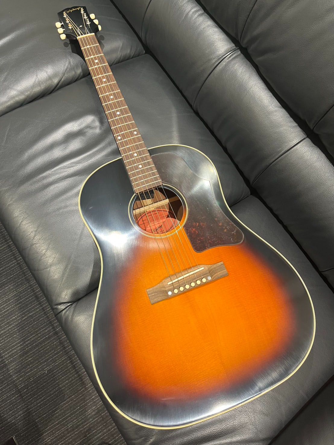 Epiphone1963 EJ-45/VS エレアコ仕様　極美品！ Epiphone / AJ-45S Vintage Sunburst エレアコ - HR/HMギター