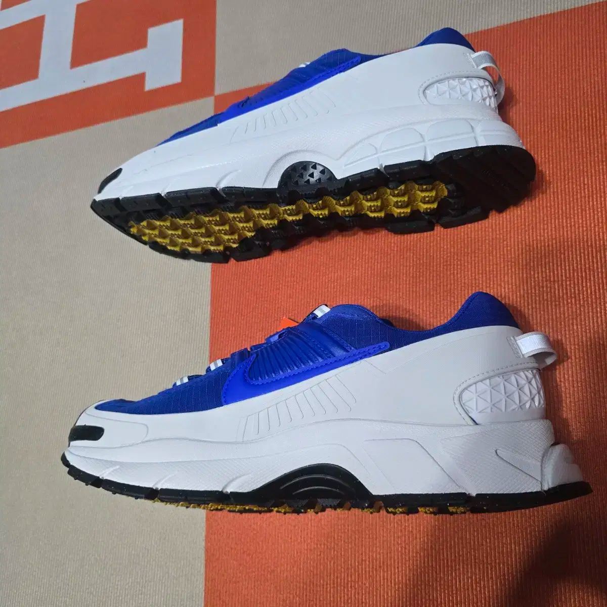 275 サイズ