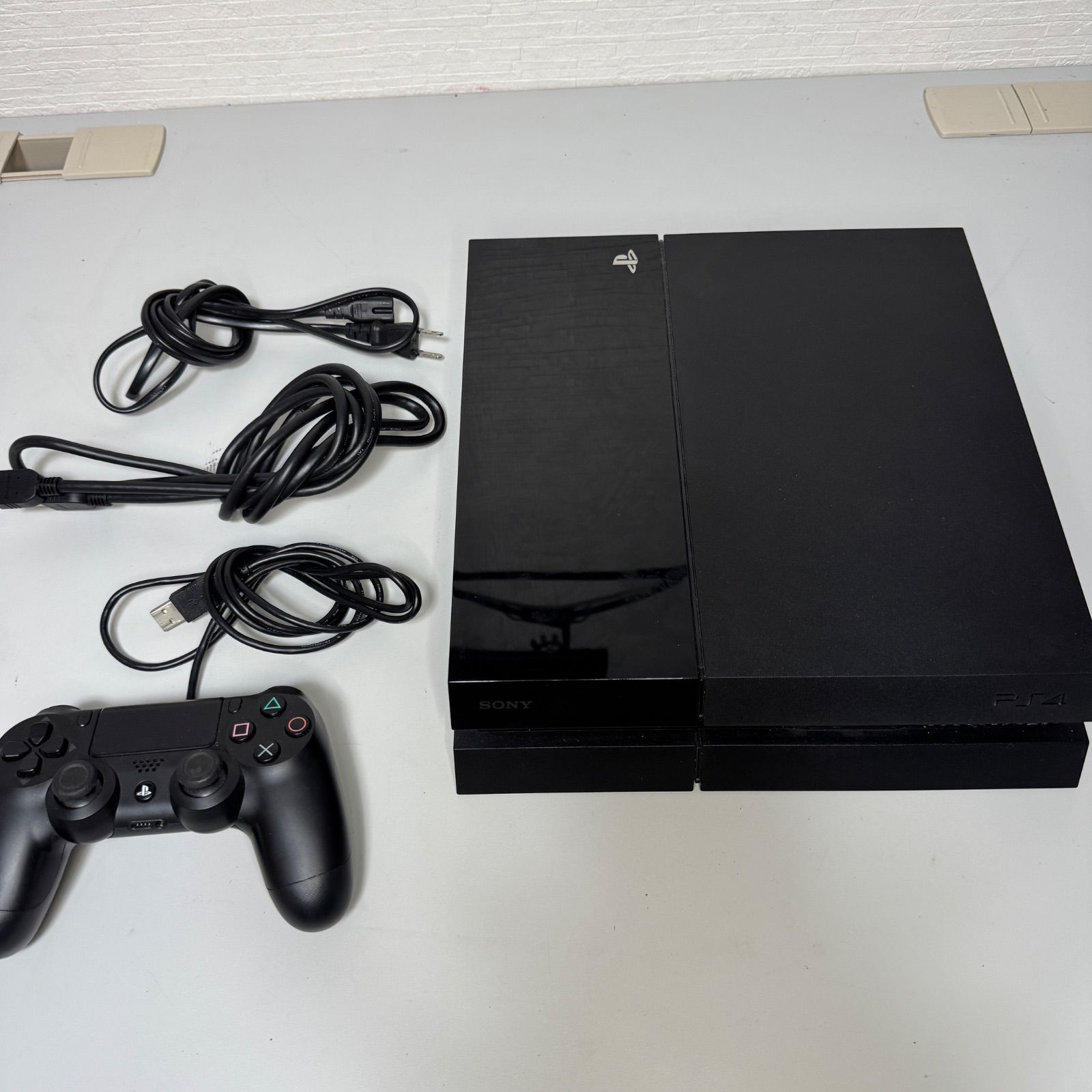 SONY PS4 本体 CUH-1100A 500GB ジェットブラック 動作 済 初期化済 PlayStation 4 プレステ4 コントローラー完備