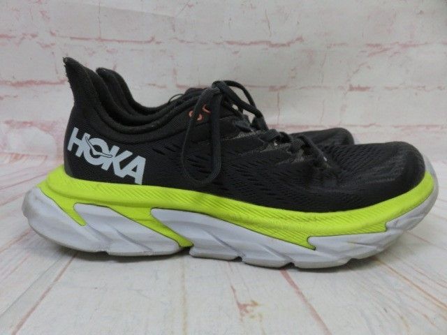 【中古】HOKA ONE ONE ﾎｶｵﾈｵﾈ ｽﾆｰｶｰ CLIFTON EDGE F27220E ﾌﾞﾗｯｸ 26.5cm 991803834