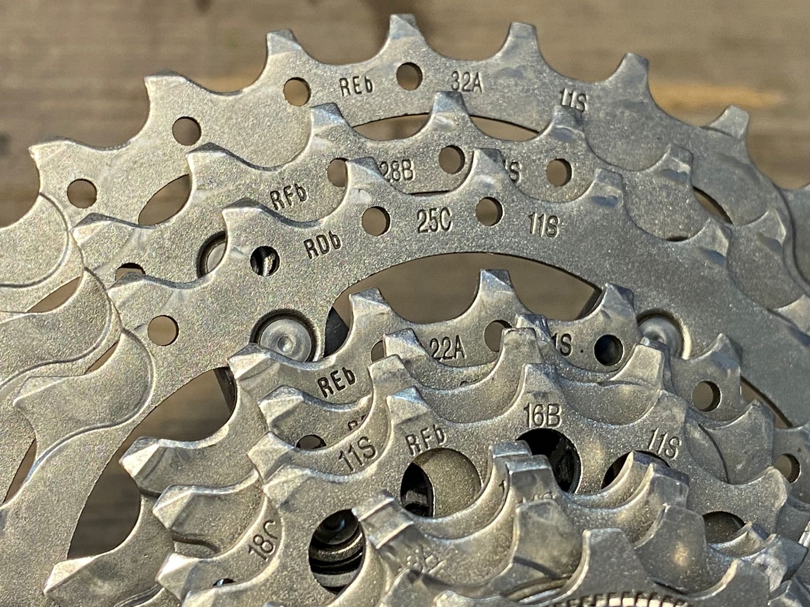 はる【新品】Shimano アルテグラ CS-R8000 スプロケット SHIMANO（シマノ）CS-R8000 カセットスプロケット 11S 11-30T 11