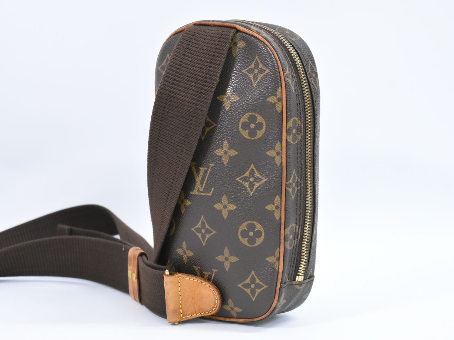 LOUIS VUITTONモノグラムポシェットガンジュ