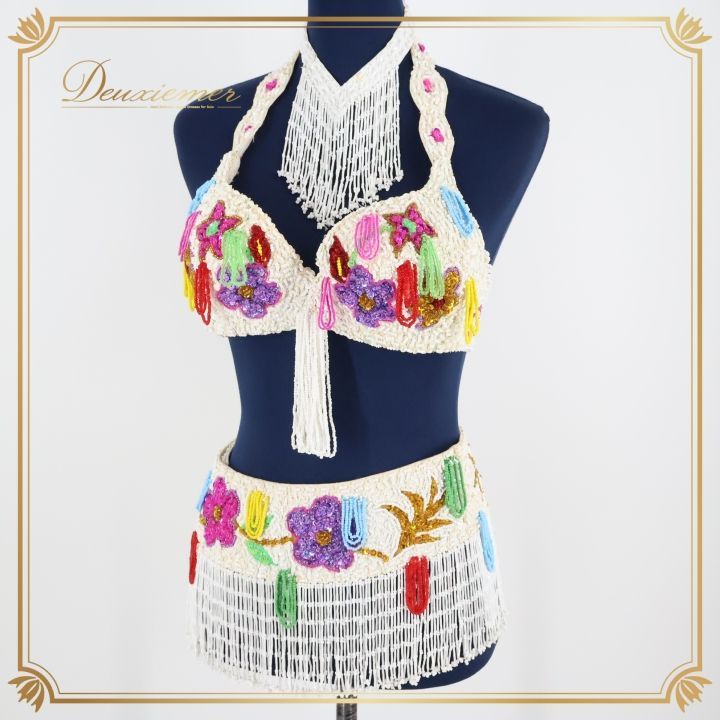 ベリーダンス オリエンタル 衣装 ホワイト系 白 クリーム色 パープル系 紫 ピンク系 レッド系 赤 ゴールド ビーズ ラメ 花柄 発表会 イベント コスチューム カラフル セット トップス ベルト アクセサリー おしゃれ ダンス衣装 発表会用