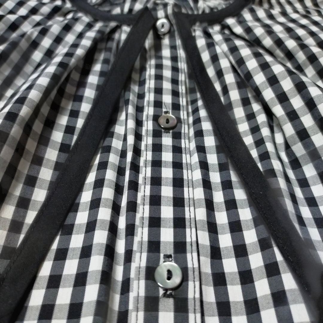 ノースリーブブラウス