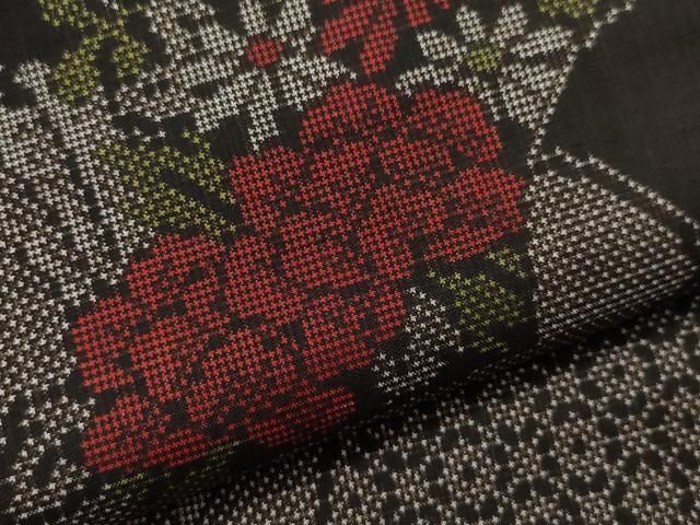 平和屋着物○本場大島紬 7マルキ 泥染め 地紙草花文 つむぎや謹製 証紙