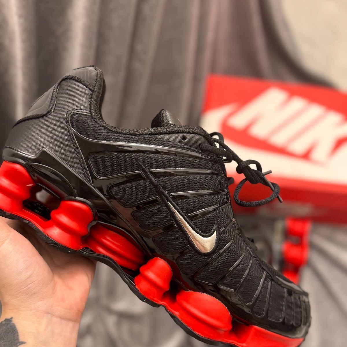 NIKE ショックスTL shox TL スニーカー ナイキ red