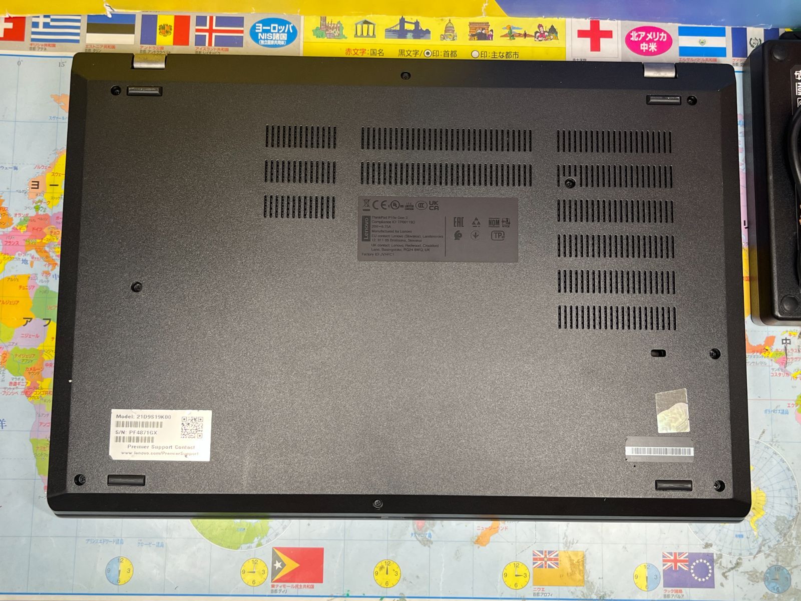極美品 第12世代i7 32GB・1TB レノボ P15V Gen3 T1200 ThinkPad P15v Gen 3 (15″ AMD) | ISV-certified mobile