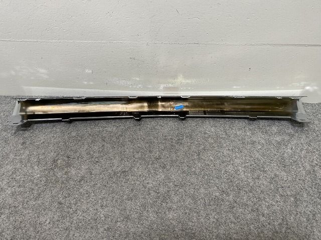 フロント バンパーメッキモール