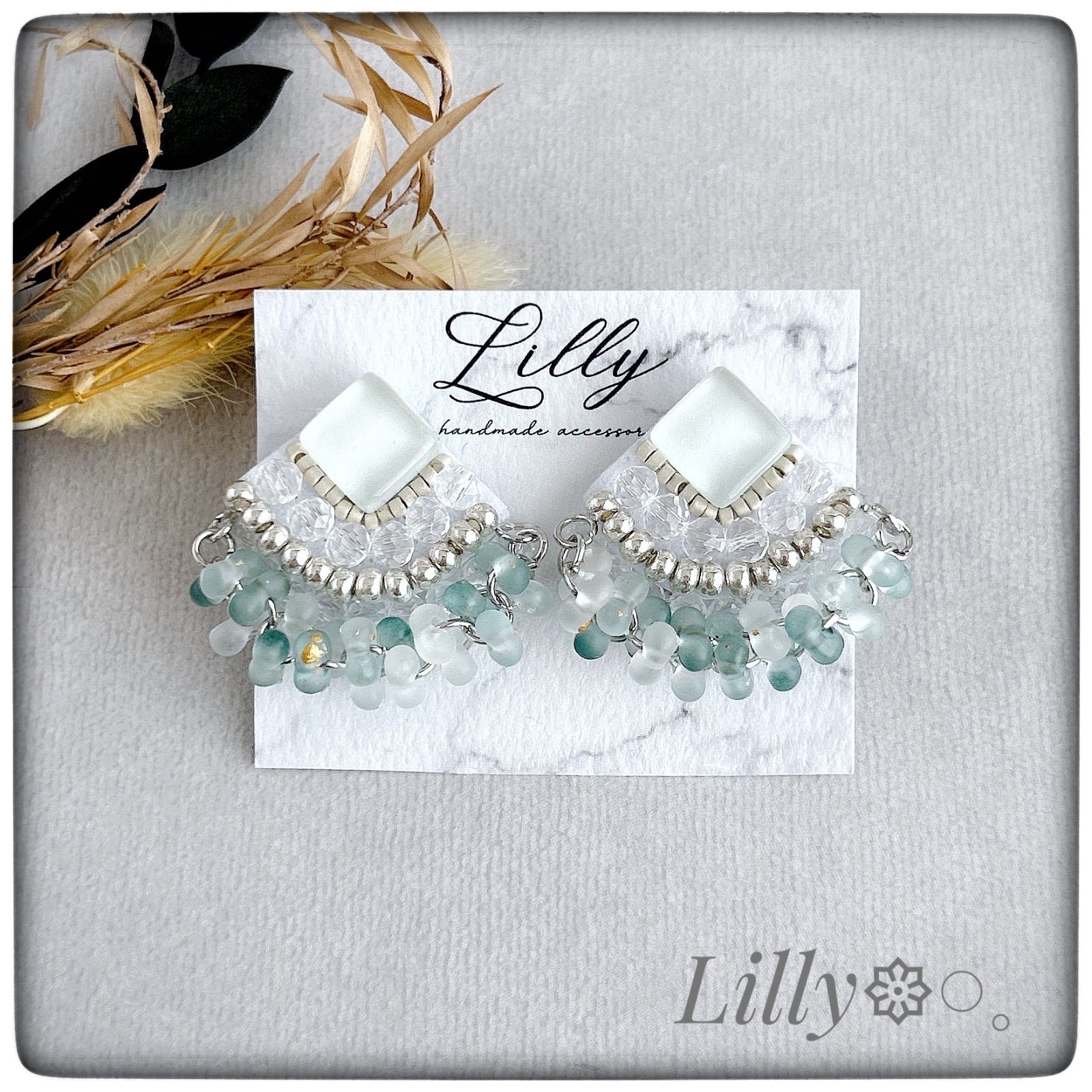 706大ぶりピアス/ビーズ刺繍/シルバー/春/ハンドメイドピアス 