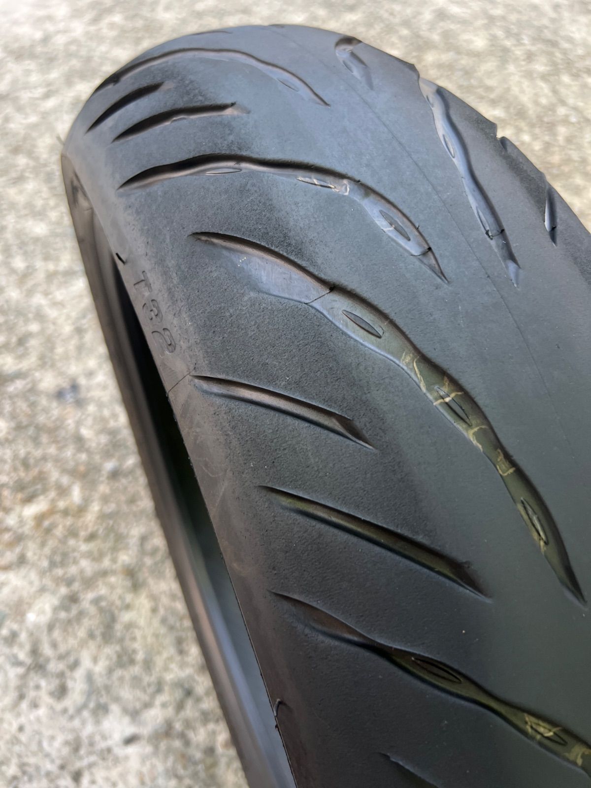 ブリヂストン T32 180|55ZR17 987