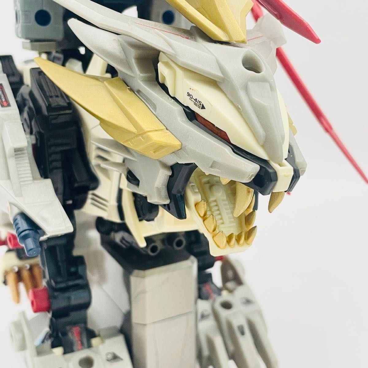 ゾイドフューザーズ FZ-016 ライガーゼロファルコン ライオン/ハヤブサ