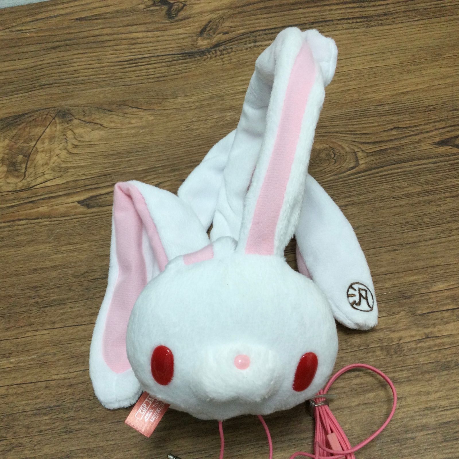 未使用訳アリ】チャックスGP みみあてヘッドフォン型汎用うさぎ TAITO