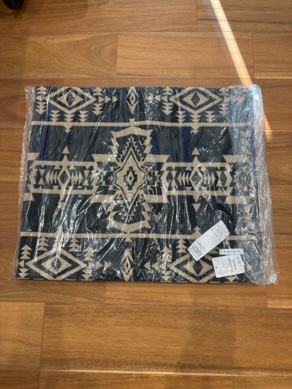 (フリークスストア×PENDLETON)送料込み未使用ラグマット 紺ベージュ 120×51センチ