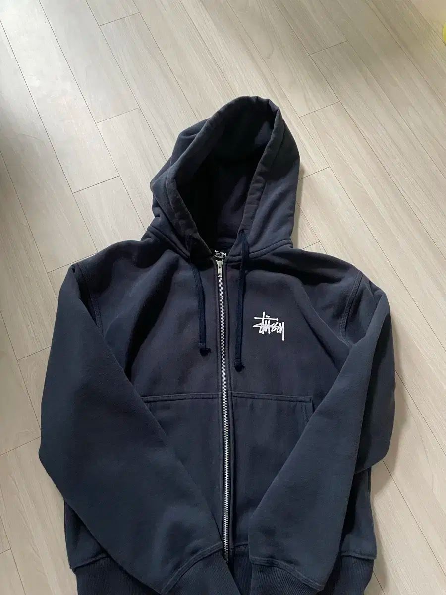 STUSSY ステューシー フード付き ジップアップパーカー ネイビー s