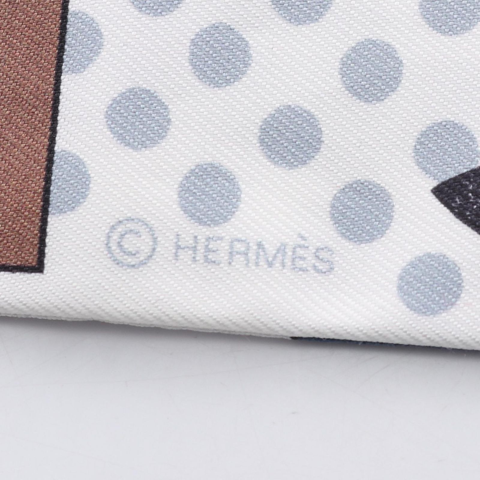 エルメス HERMES スカーフ ツイリー CAVALIER EN FORMES シルク  