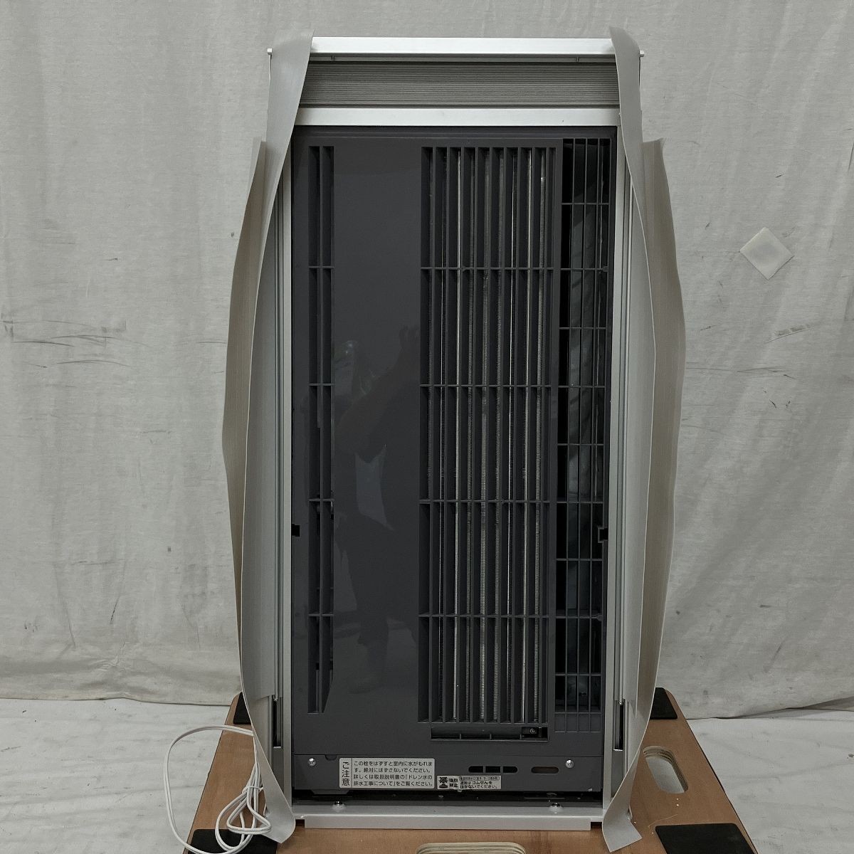 【未使用品】コイズミ 窓用エアコン ルームエアコン KAW-1922W Amazon | コイズミ 窓用エアコン ルームエアコン 快眠モード有 冷房