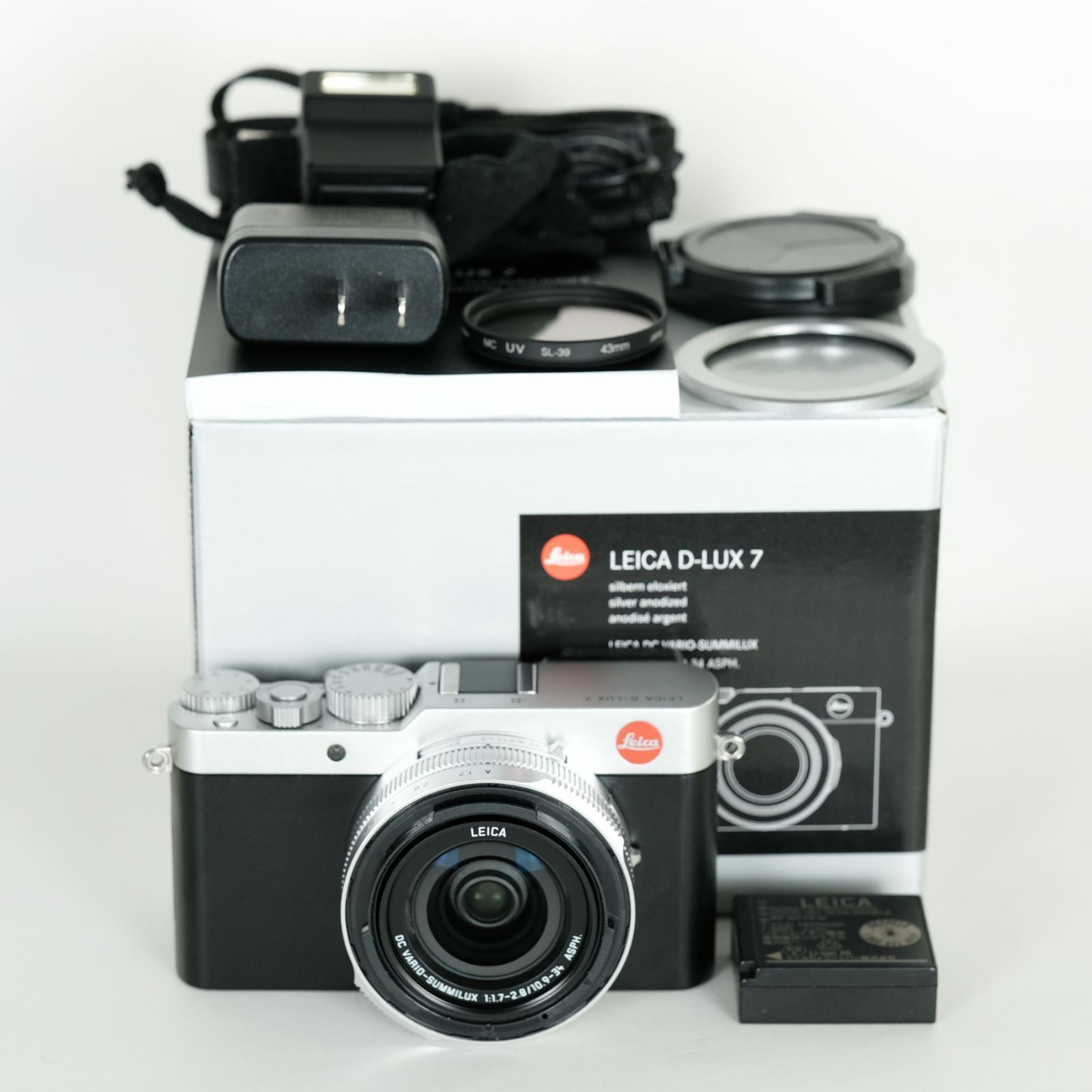 美品｜フィルター・自動開閉キャップ付] LEICA D-LUX7 シルバー