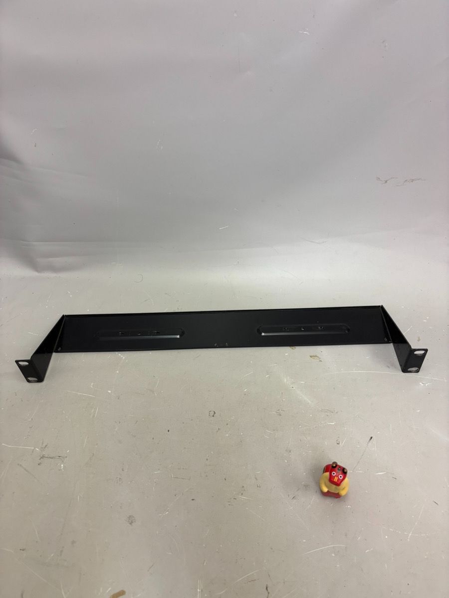 動作品】BOSS 1U Half Rack Mount Tray ブラック RAD-50対応