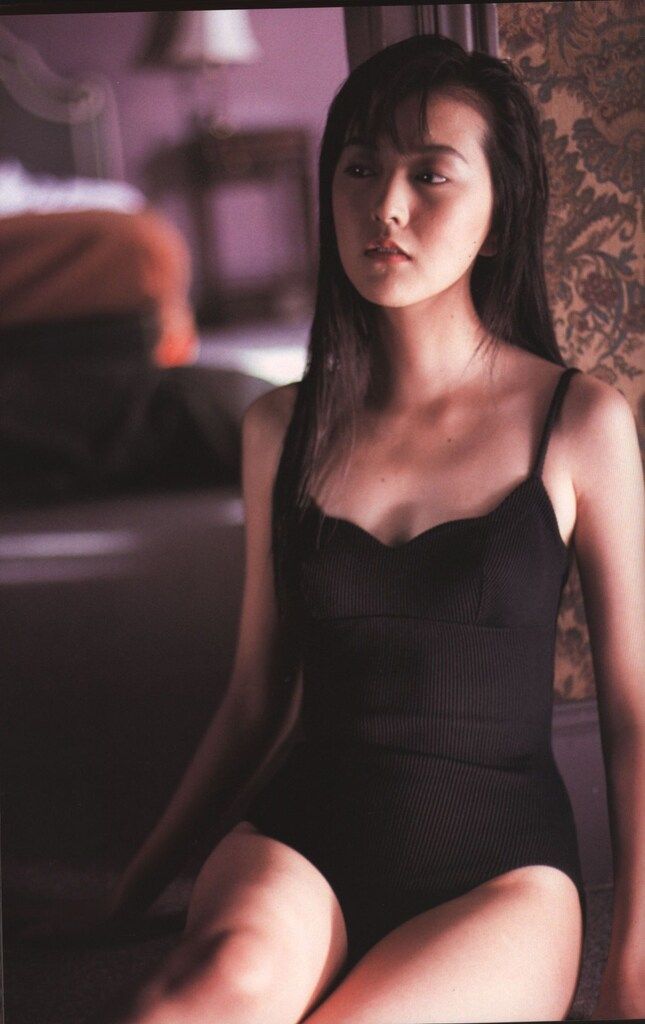高橋かおり PARIS HOLLYWO 高橋かおり写真集 - メルカリ