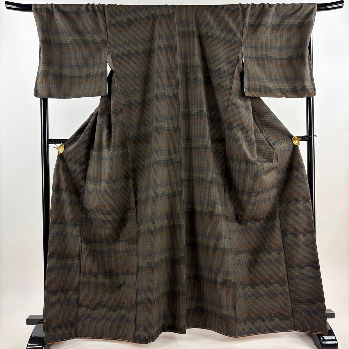 お召 身丈167cm 裄丈71cm L 袷 本塩沢 やまだ織 証紙あり 横段 縦縞 焦茶色 正絹