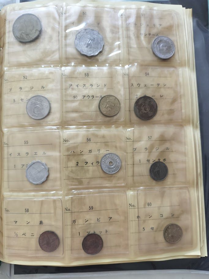 世界のコイン コレクション コインアルバム 120枚+紙幣 世界のコイン コレクション コインアルバム 120枚+紙幣 Amazon.co.jp