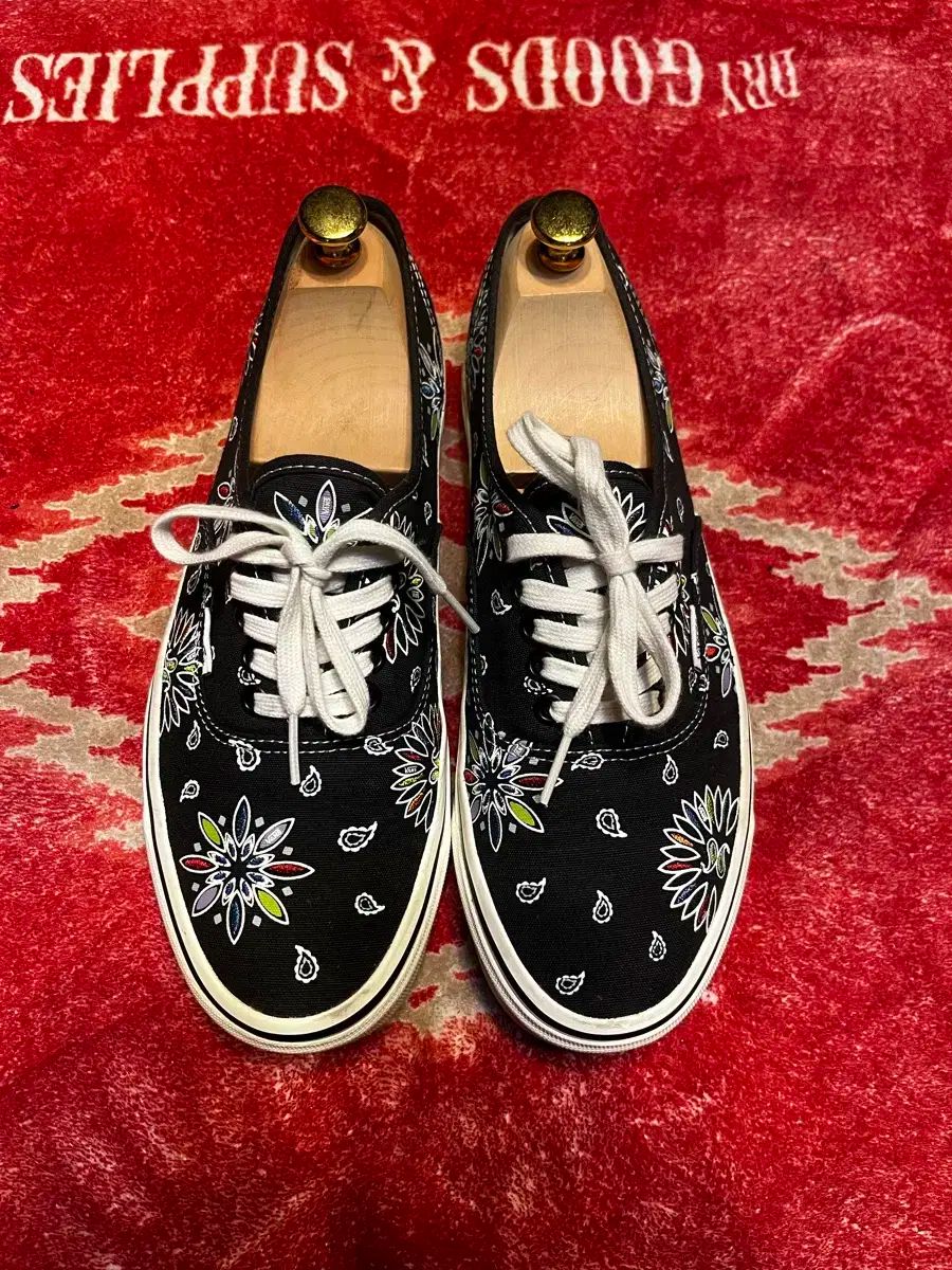 VANS(バンズ) オーセンティック 275