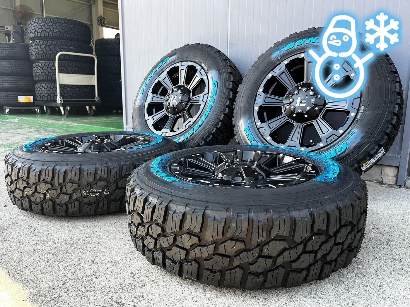 215/70R16スタッドレスタイヤホイールセット