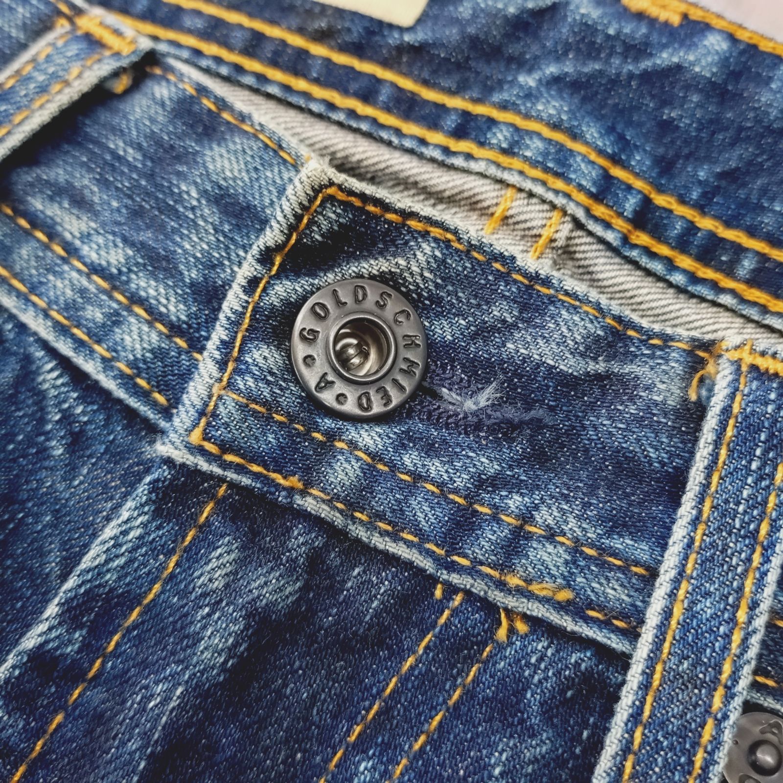 AG ADRIANO GOLDSCHMIED THE MATCHBOX 30×34 デニムパンツ Slim