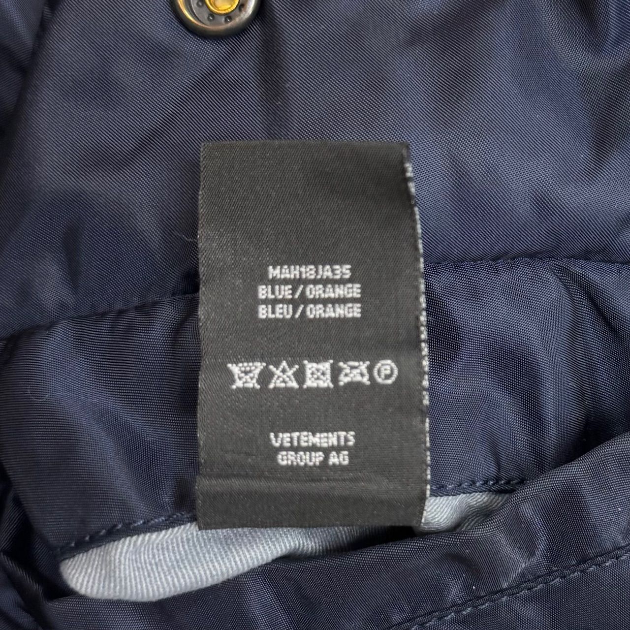 VETEMENTS × ALPHA INDUSTRIES 17AW 再構築ボンバージャケット VETEMENTS × ALPHA INDUSTRIES 17AW 再構築ボンバージャケット