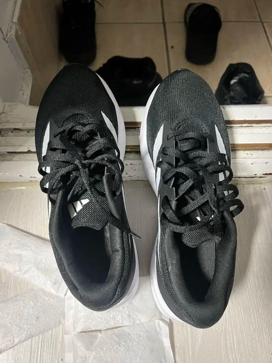 adidas アディダス