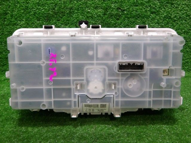 RK1 ステップワゴン スピードメーター 147897