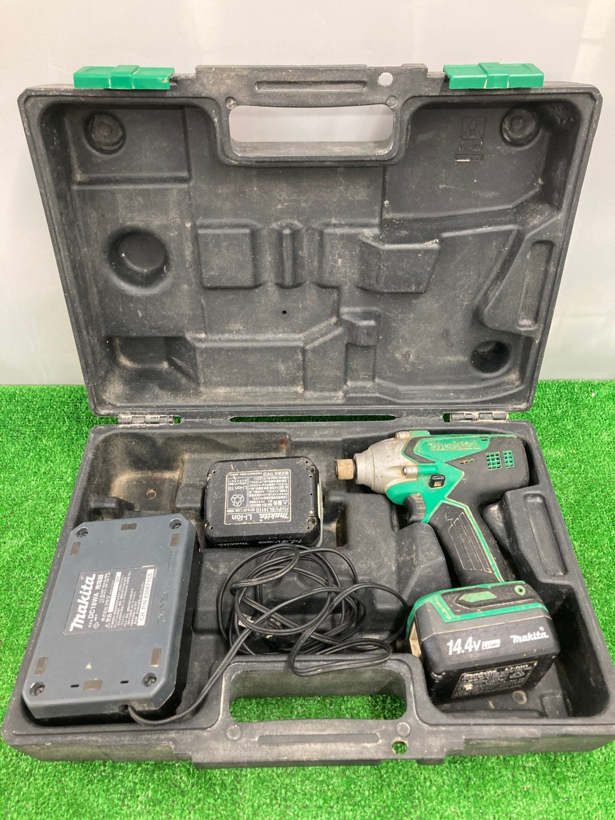 中古品】【0922】makita(マキタ) DIY 14.4v充電式インパクトドライバ (1.1Ahバッテリx2/充電器/ケース) M695DWX  IT8KSCJ9KL02 - オンライン卸し売り