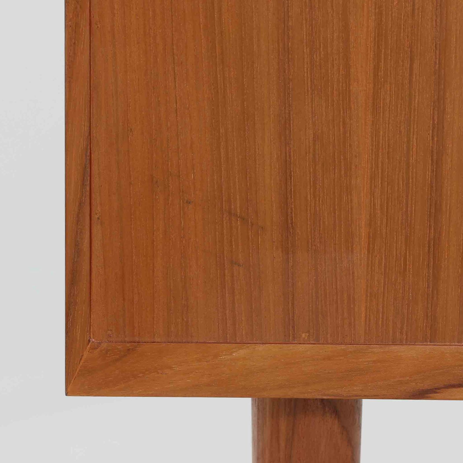 CHLOROS Leaf-handle スモールチェスト Leaf-handle スモールチェスト – CHLOROS