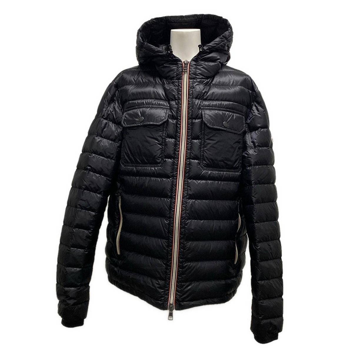 MONCLER ブラック ダウンジャケット サイズ3 MONCLER 黒 ダウンジャケットサイズ3