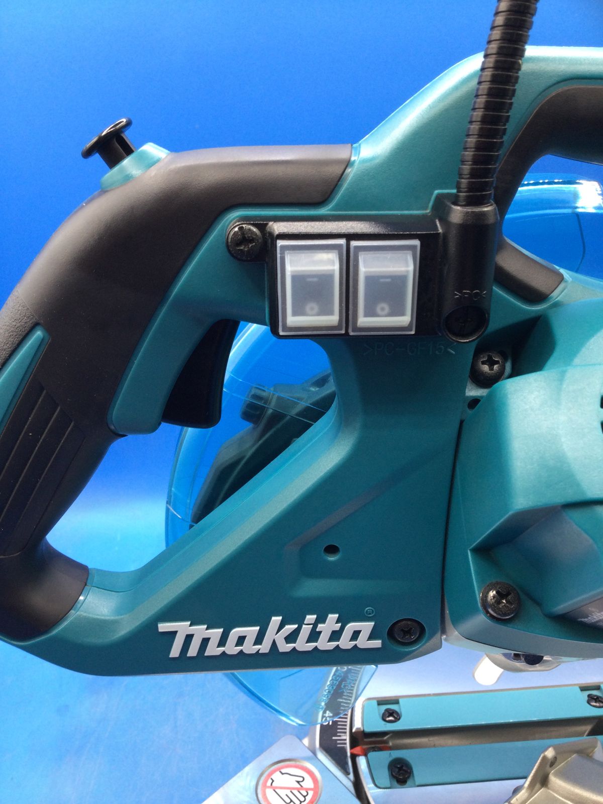 ☆Makita/マキタ 165mm充電式卓上マルノコ18v LS600DZ [ITG8R9FZA2UE]